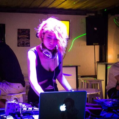 Live music at Rot Fai Market Bangkok