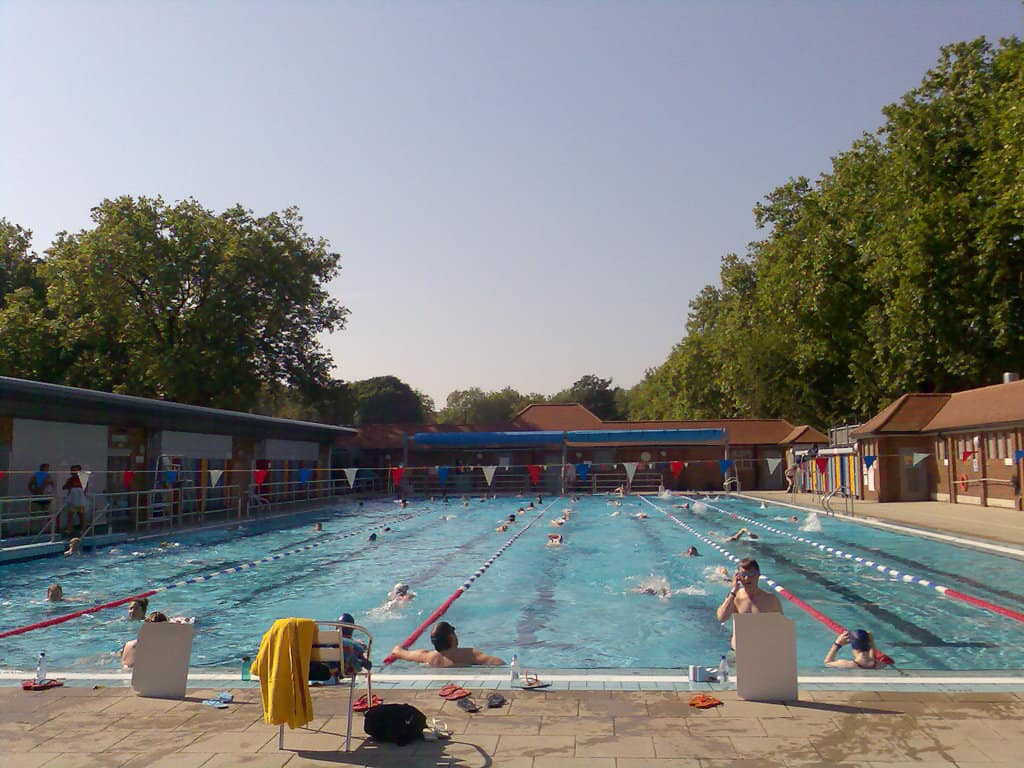 London Fields Lido - The Best Lidos & Outdoor Swimming In London