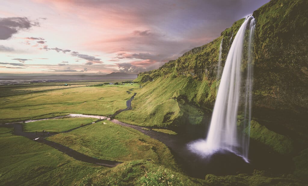 Iceland Travel Guide